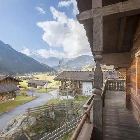Schoeneben Hohe Schwalbe Wald im Pinzgau